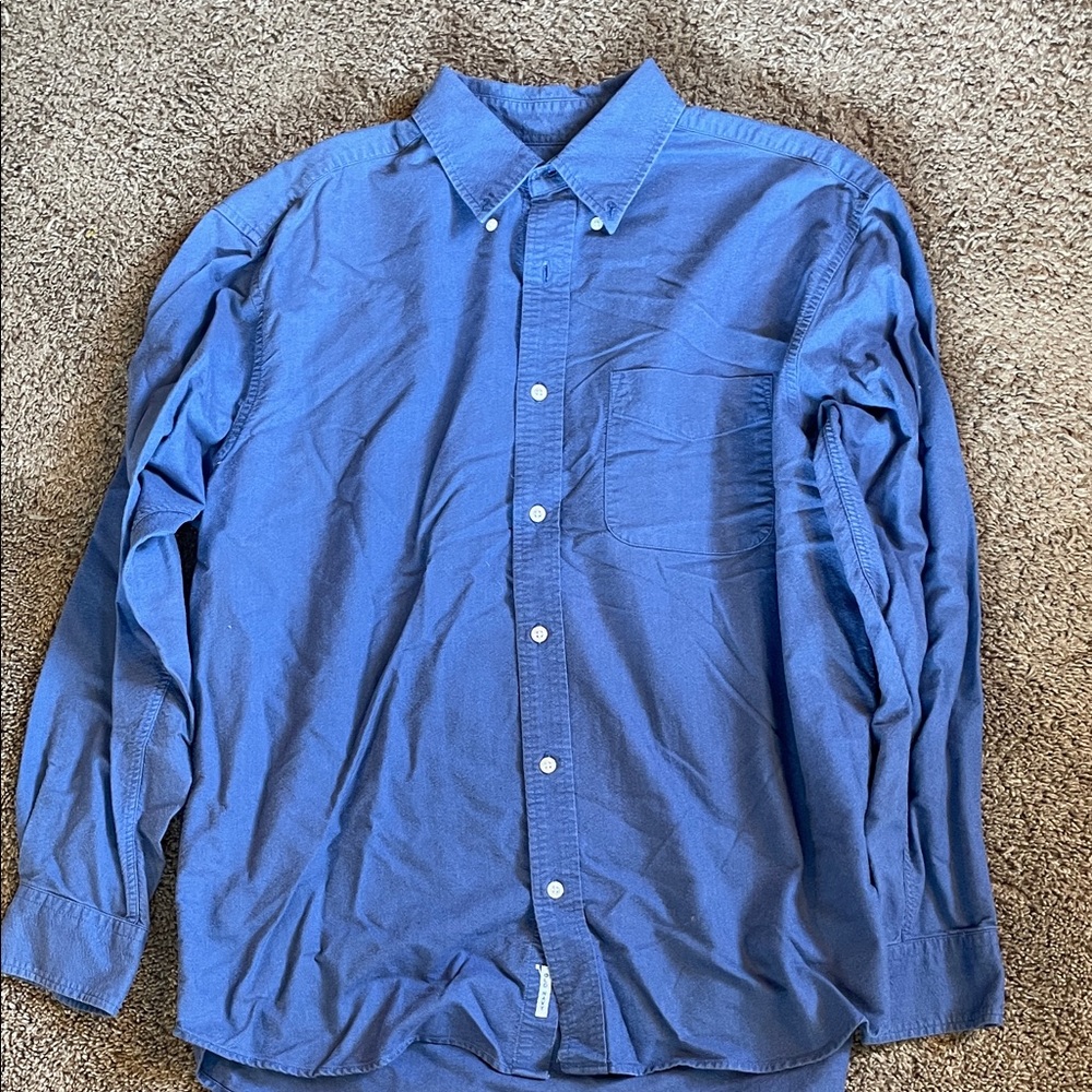 Old Navy Men's Blue Button-Up Shirt